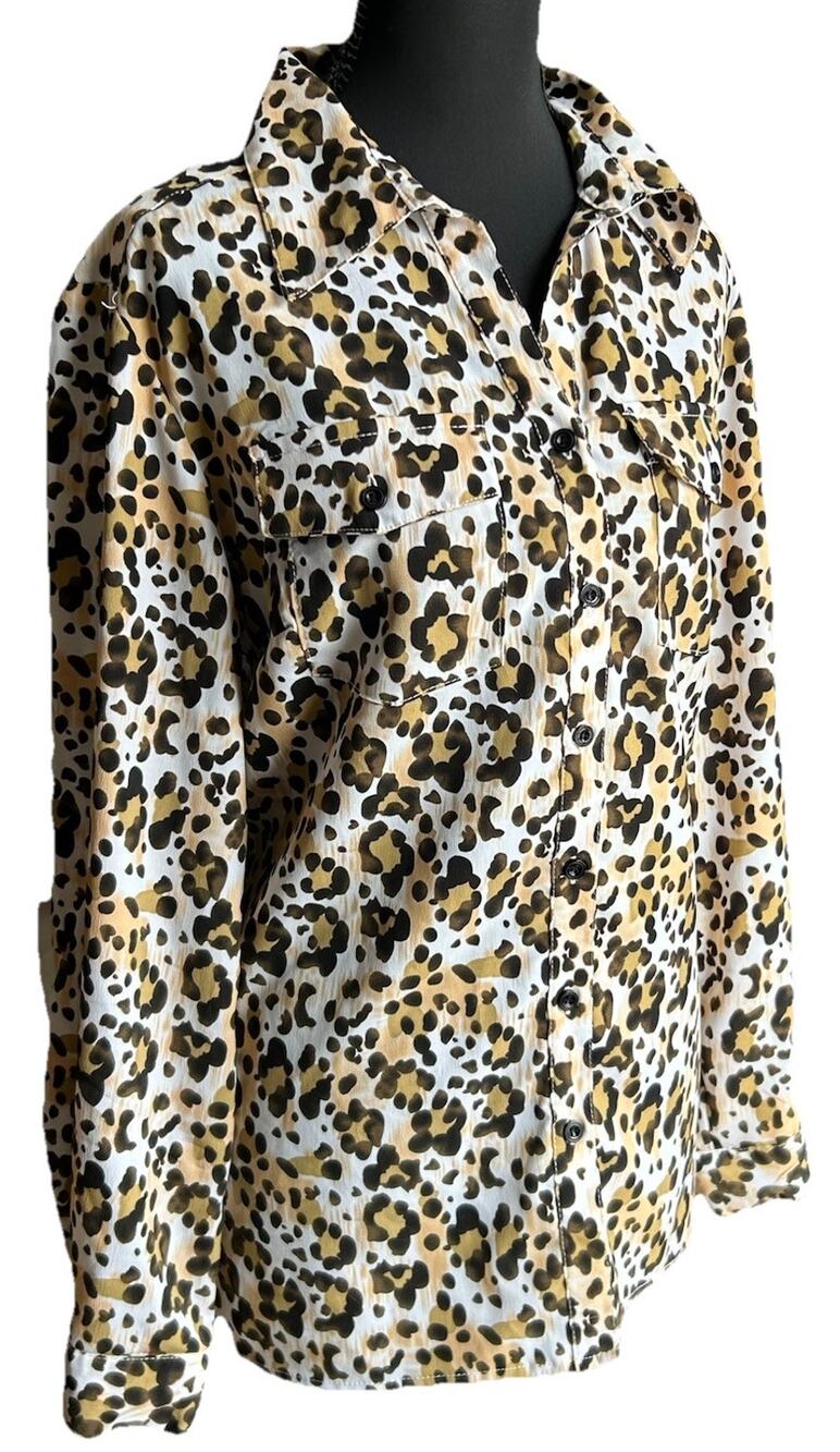 Notations Leopard Print Button Front Blouse Womens M Stretch Poly Spandex